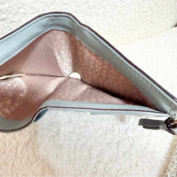 Stack - 2 Kate Spade wallets - Picture 7 of 14